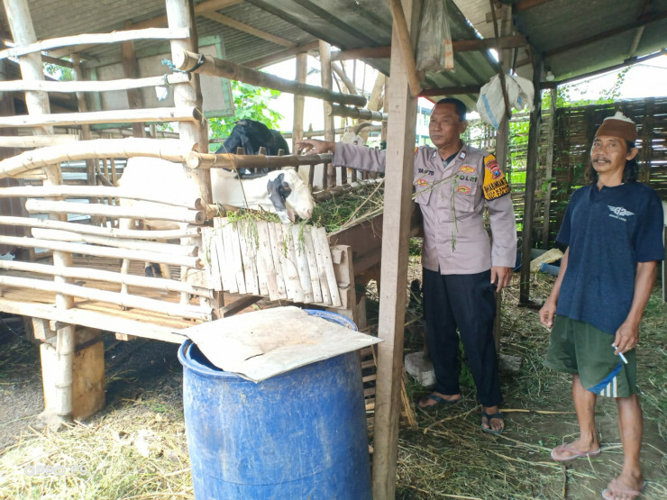 Polisi Sidoarjo Cek Lahan Peternakan Warga, Dukung Swasembada Pangan