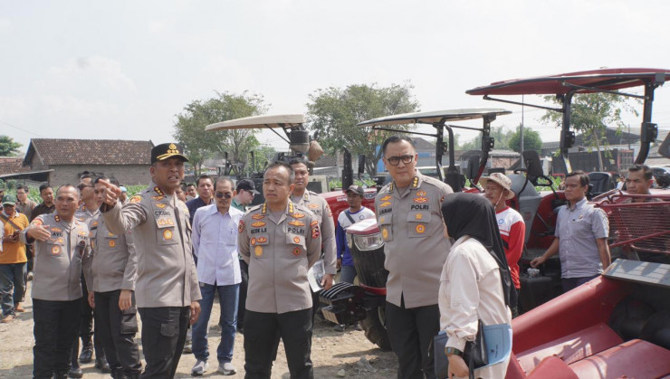 Tim Verifikasi Lomba Ketahanan Pangan Mabes Polri Tinjau Lahan Jagung di Sidoarjo